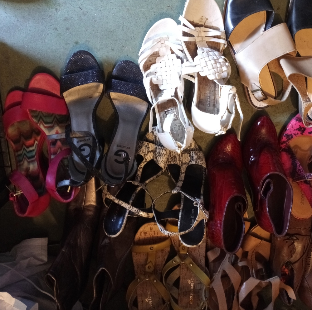 Bulk women's shoes size 6.5-7.5